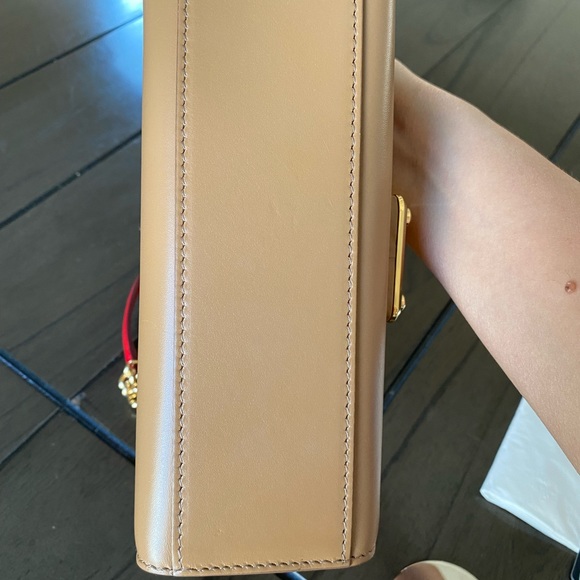 This bag still like new, it’s really beautiful, - Picture 5 of 10